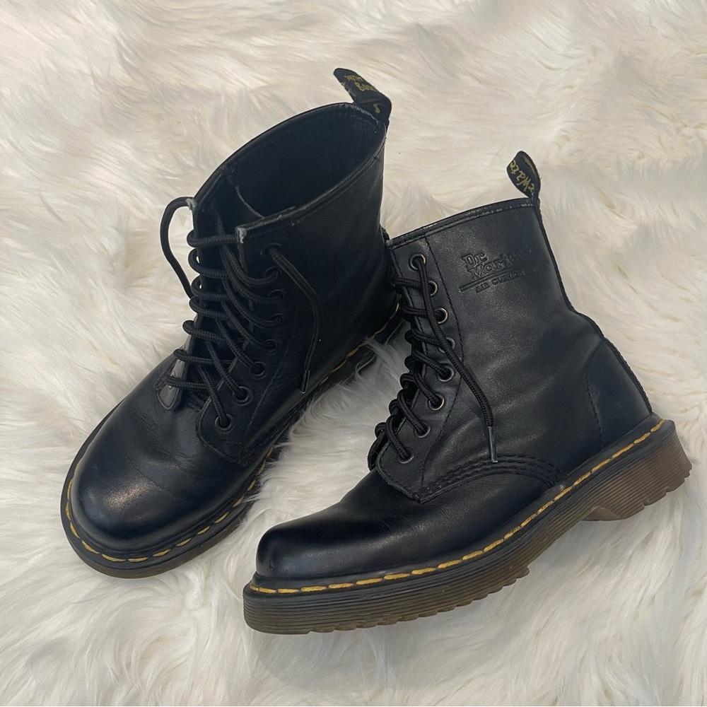 Dr. Martens 1460 8-eye Boots